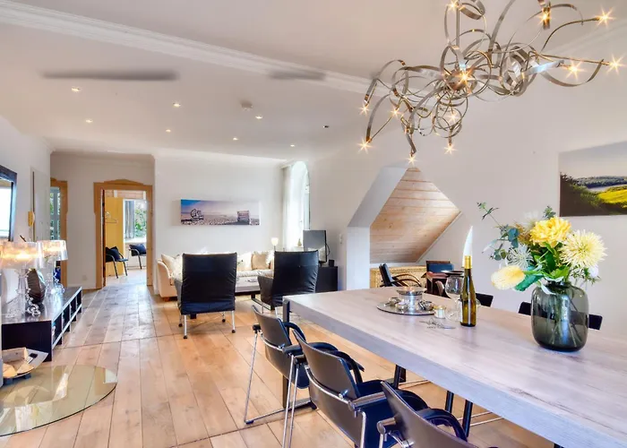 Bernstein In Der Rex * Sellin (Rugen)